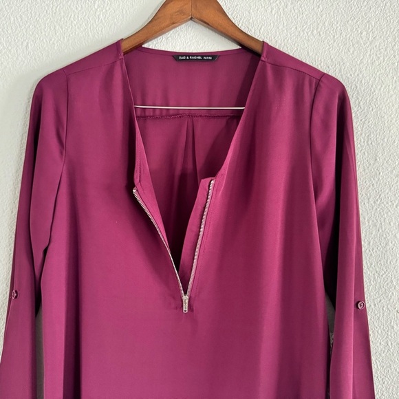 Half Zip Roll Tab Blouse Rioja Wine Zac & Rachel Petite Medium Style GT82LMQP7 - Picture 3 of 10